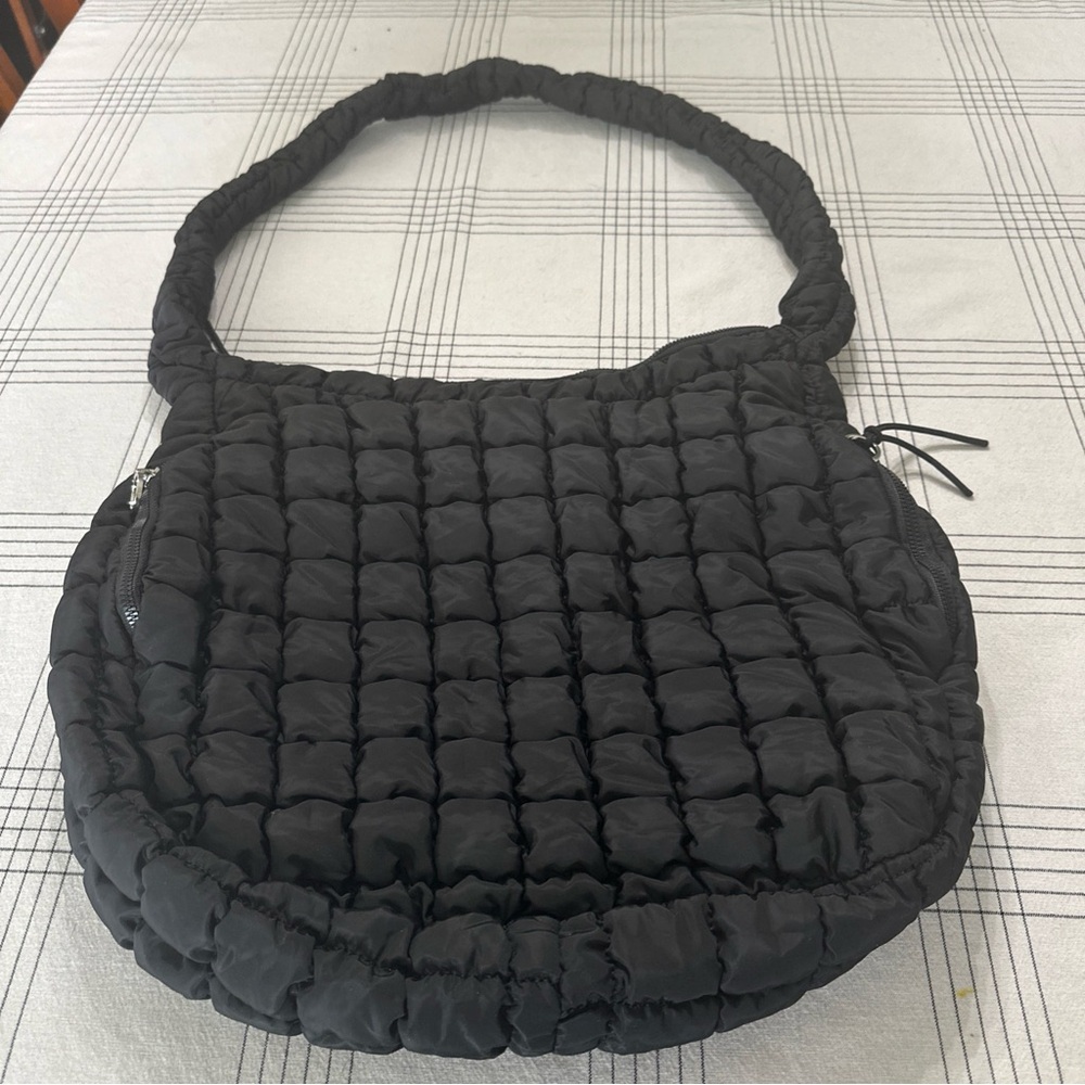 NWOT Black Lightweight Minimalist Quilted Puffy Women's Bag Purse
